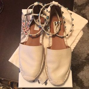 Rockstud Rolling Espadrille Ivory